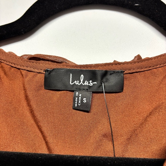✨Lulu's Briella Brown Ruffled Button-Front Top Size S - Picture 10 of 15